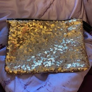 Ipsy makeup bag
